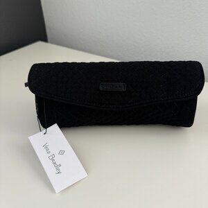 Vera Bradley Iconic On a Roll Case in Classic Black NWT
